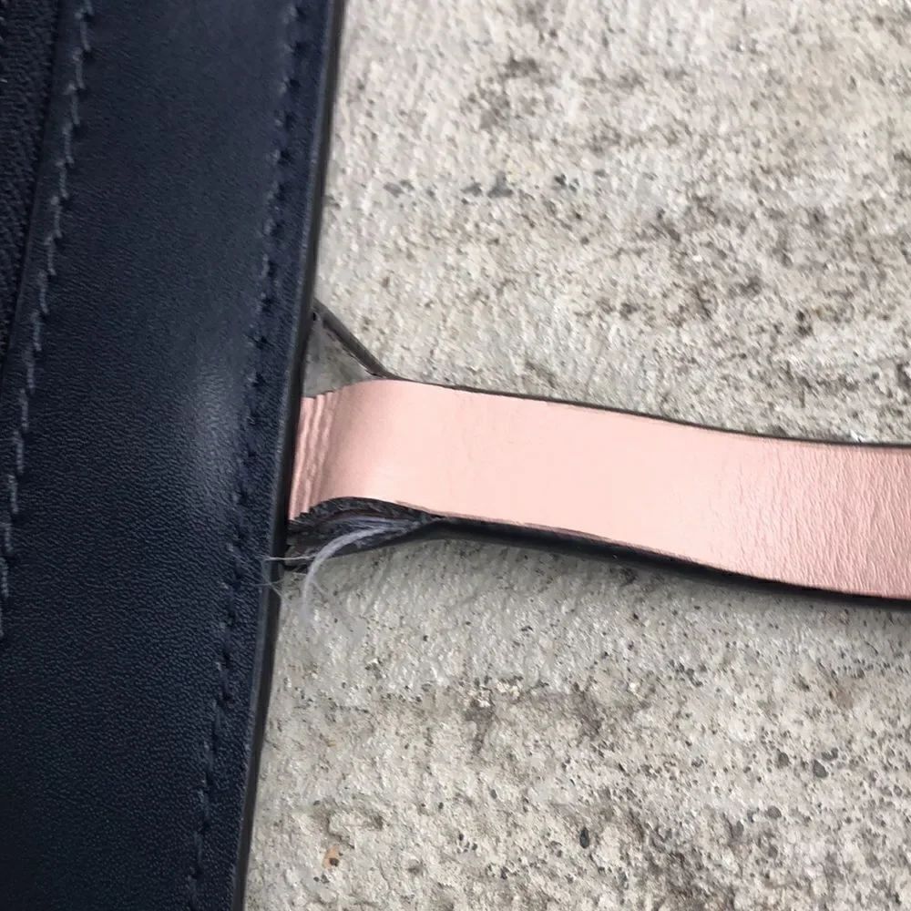 Kate spade  tote - Picture 7 of 8